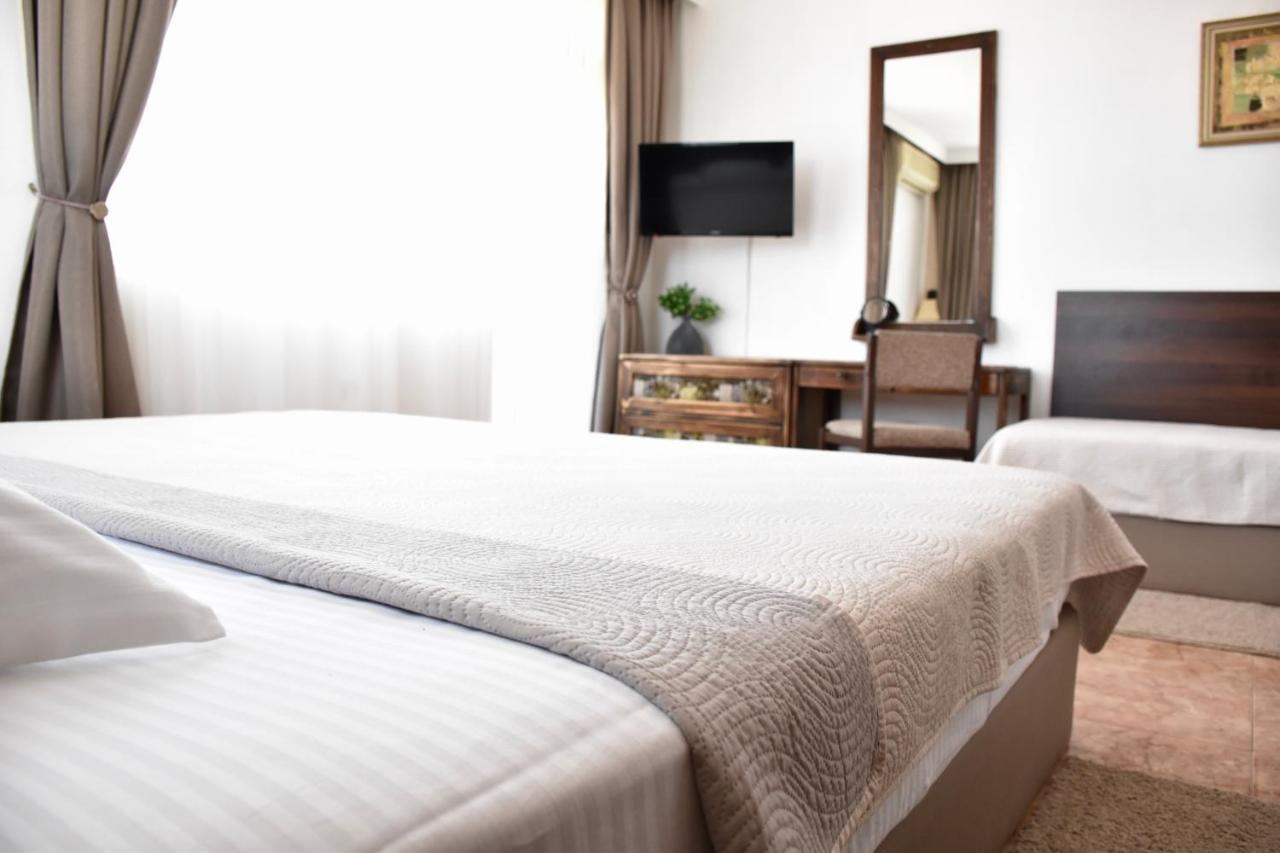 Family Hotel Apolonia Созополь Екстер'єр фото