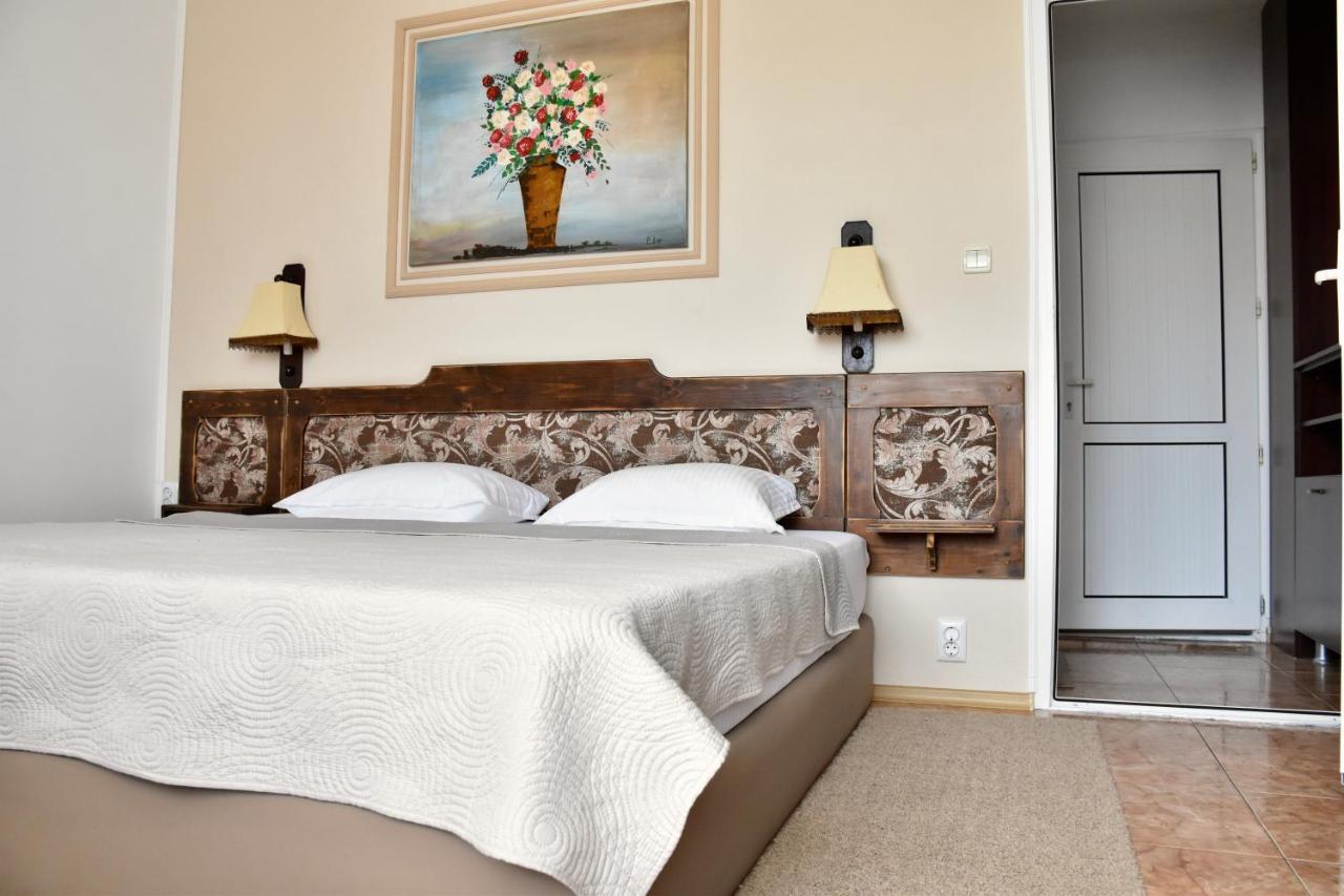 Family Hotel Apolonia Созополь Екстер'єр фото