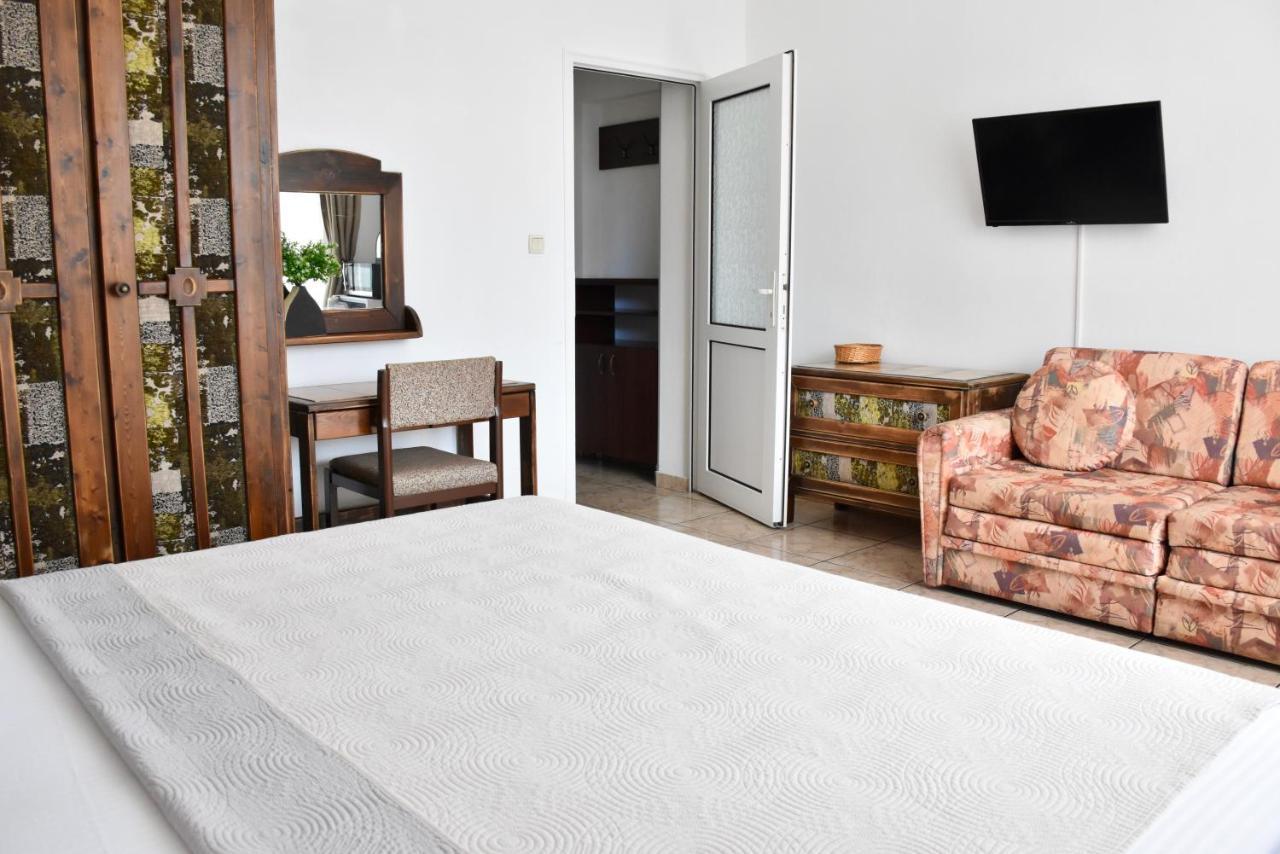 Family Hotel Apolonia Созополь Екстер'єр фото
