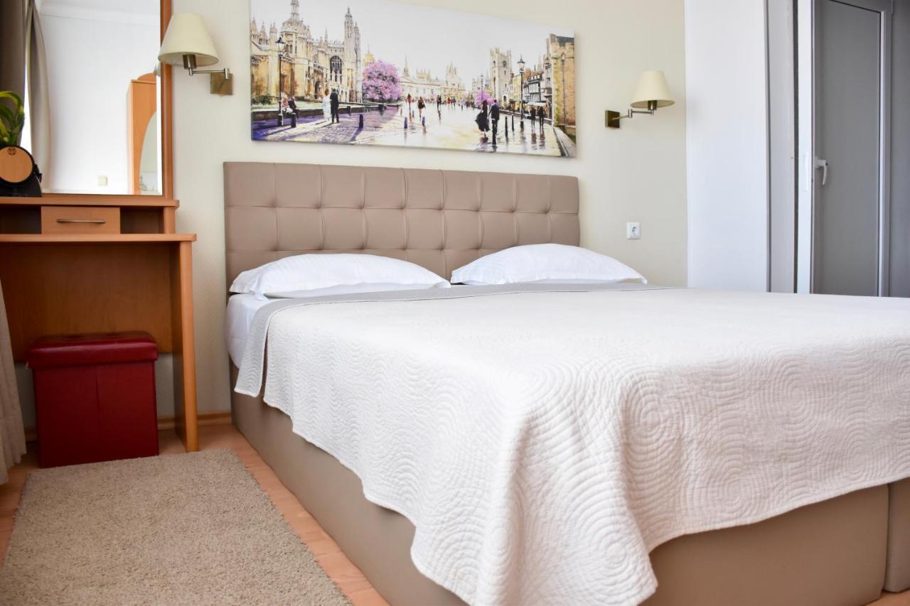 Family Hotel Apolonia Созополь Екстер'єр фото